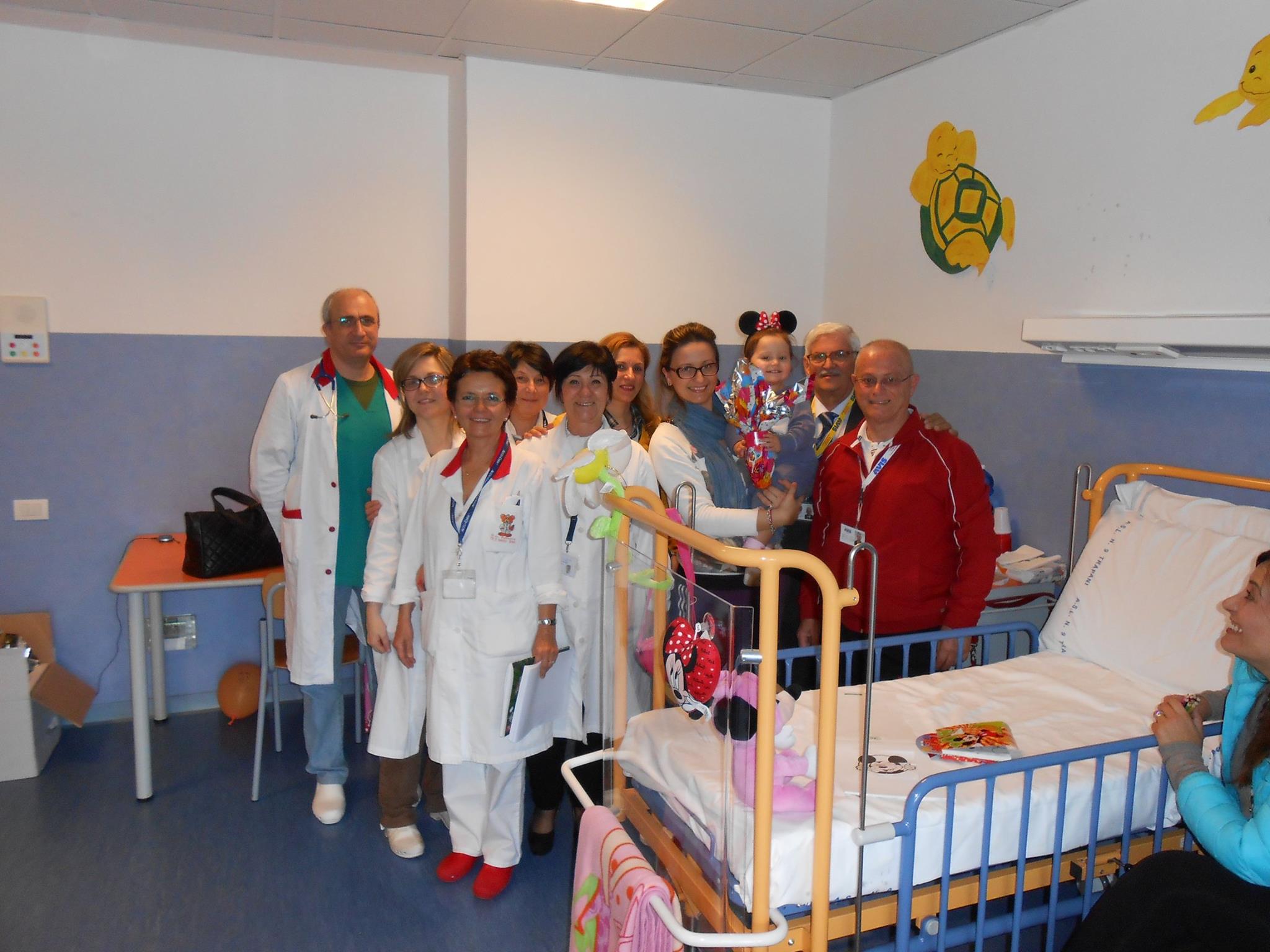 L’Avis visita il reparto Pediatria del “Paolo Borsellino” e dona uova di Pasqua ai piccoli pazienti