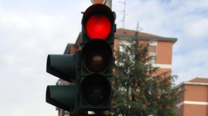 Troppi semafori non funzionanti a Marsala, uno è rotto da un anno