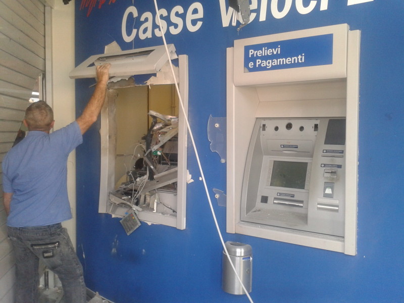 Marsala: tentativo di furto (con ordigno) alla Banca Intesa di via Salemi