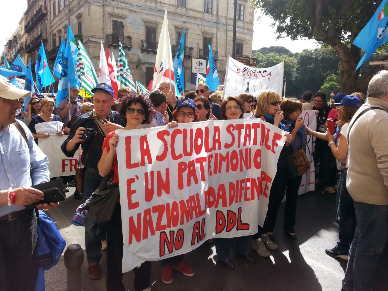 Docenti e studenti in corteo a Palermo contro il ddl “La Buona Scuola”