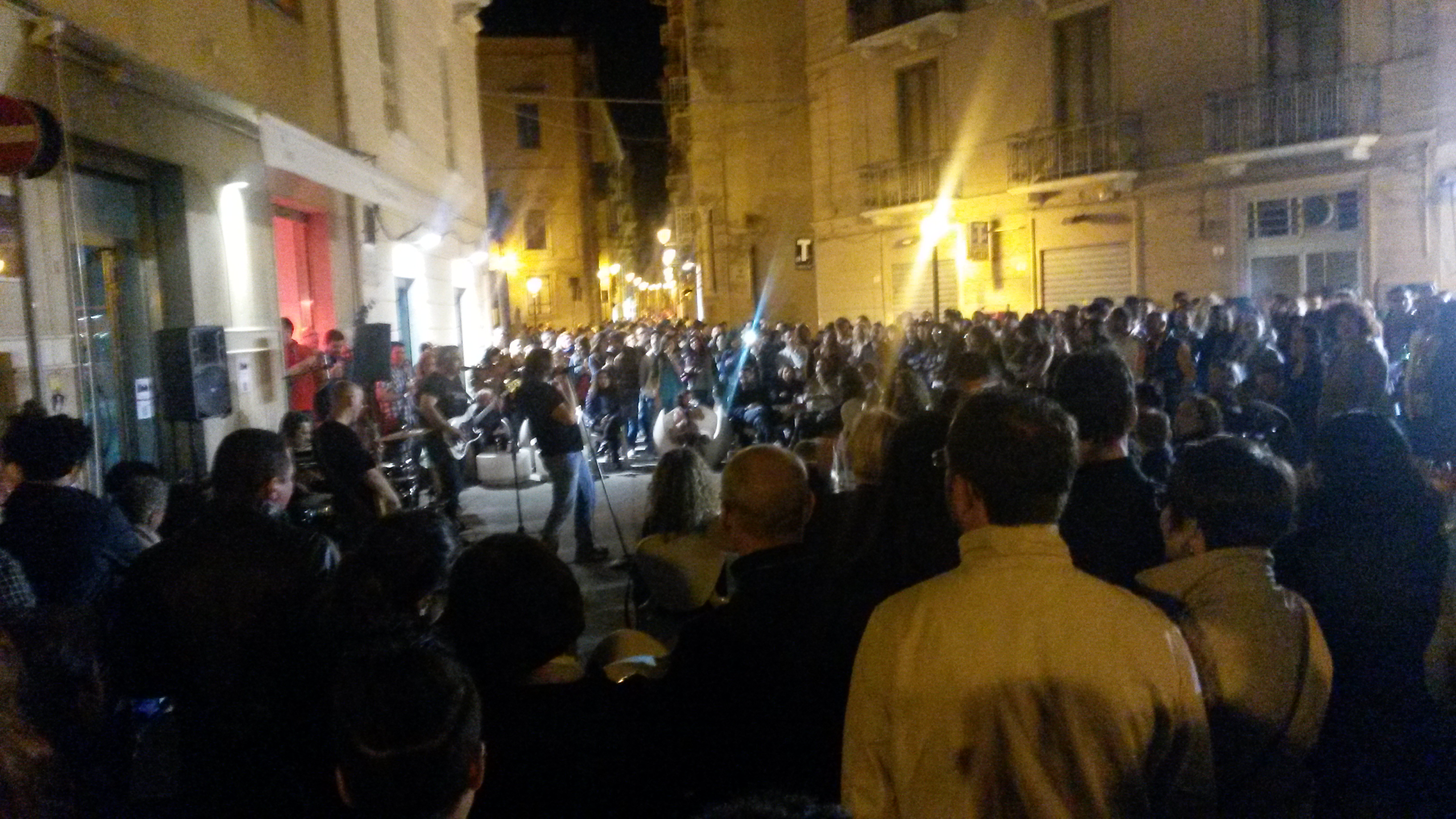 Musica “fuori legge” in centro a Trapani: denunciate 7 persone