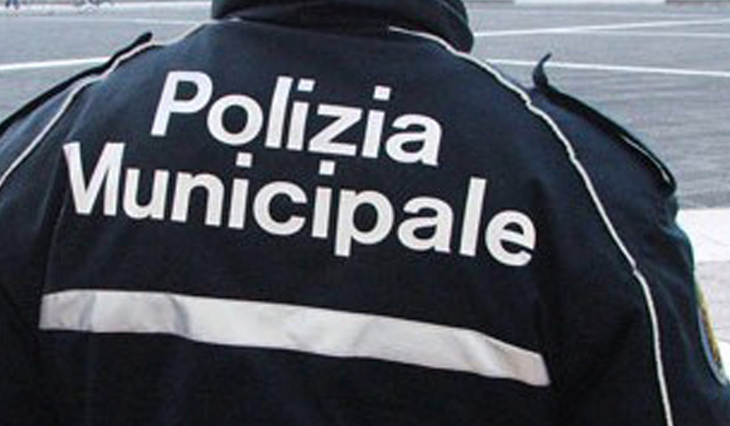 Fuggito dopo aver causato un incidente a Trapani: la municipale individua il pirata della strada