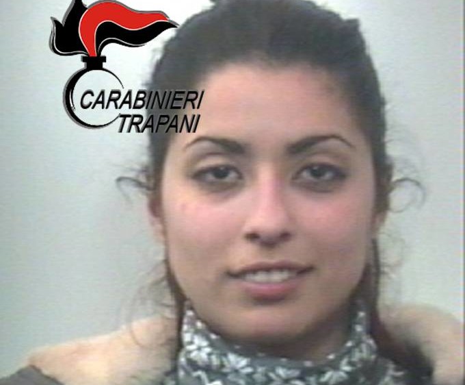 Petrosino: i carabinieri arrestano una giovane donna