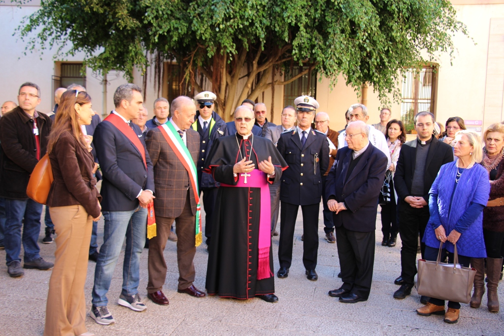 Domenico Mogavero: “Siate laboriosi e cordiali". Il Vescovo visita il Comune di Marsala