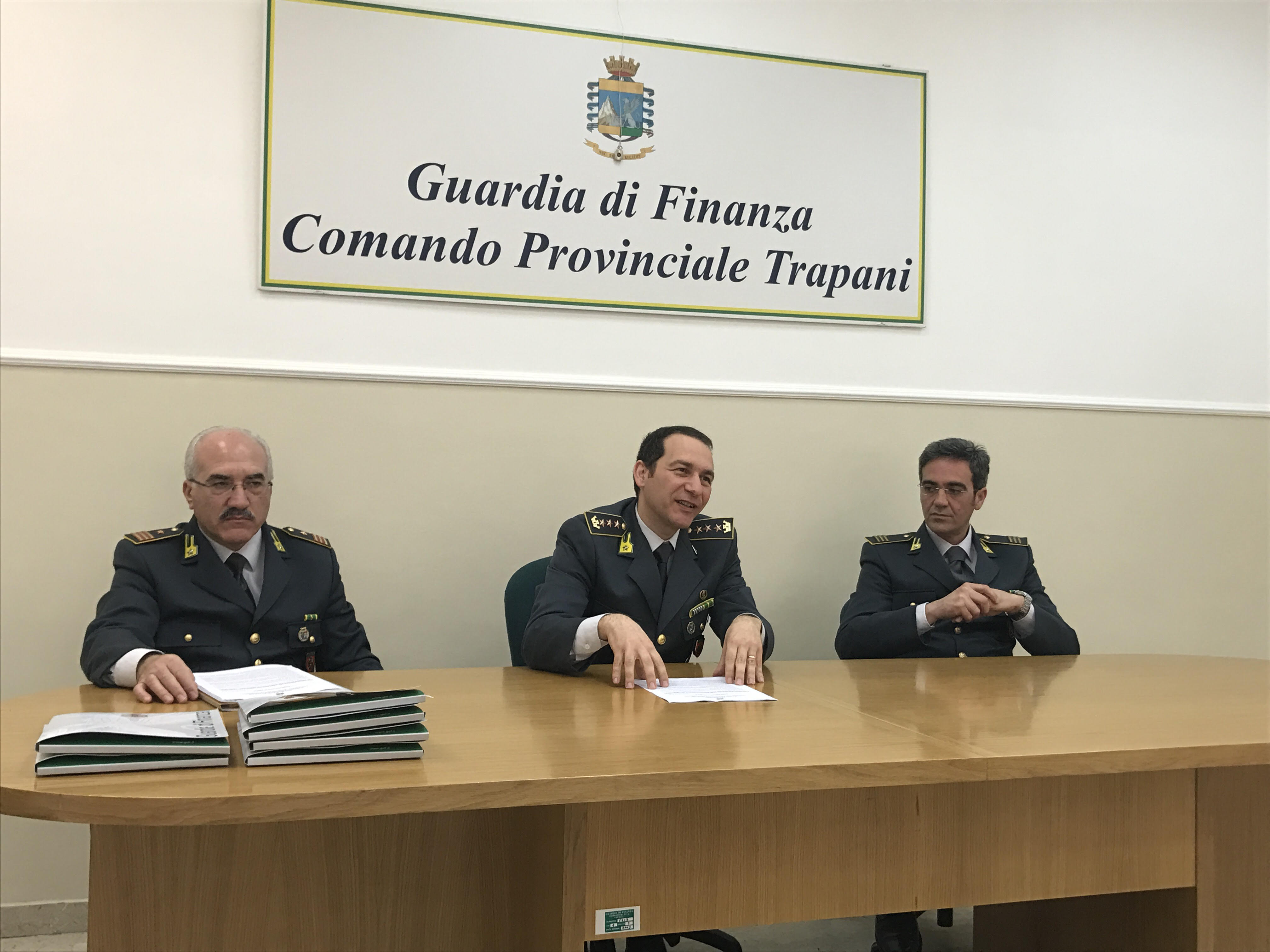La Guardia di Finanza presenta il rapporto 2016. Scoperti 90 evasori totali in provincia