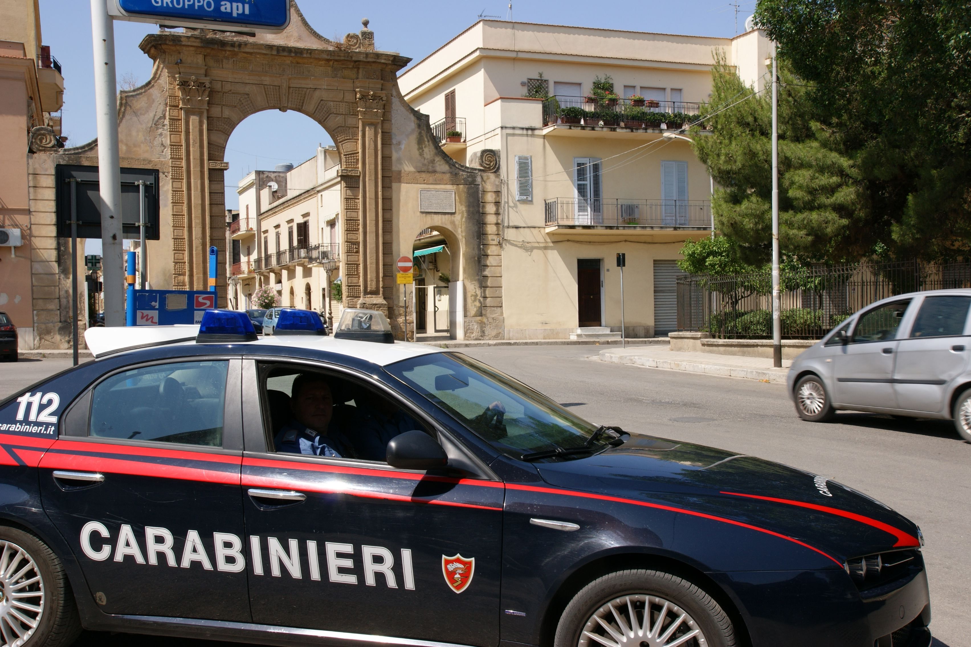 Castelvetrano, in due evadono dai domiciliari: arrestati dai carabinieri