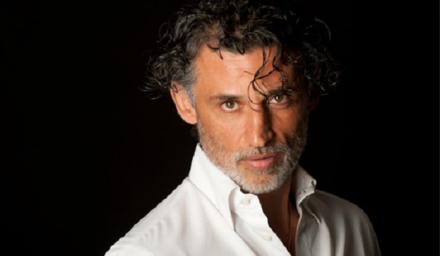 Enrico Lo Verso interpreta Pirandello a Marsala presso le Cantine Pellegrino il 12 luglio