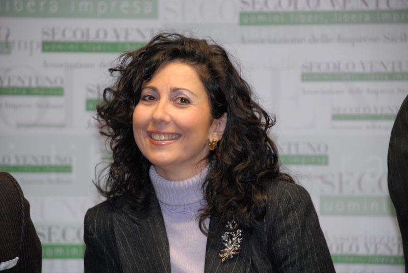 Il gruppo del M5S ad Alcamo perde un altro pezzo: lascia la capogruppo Cuscinà