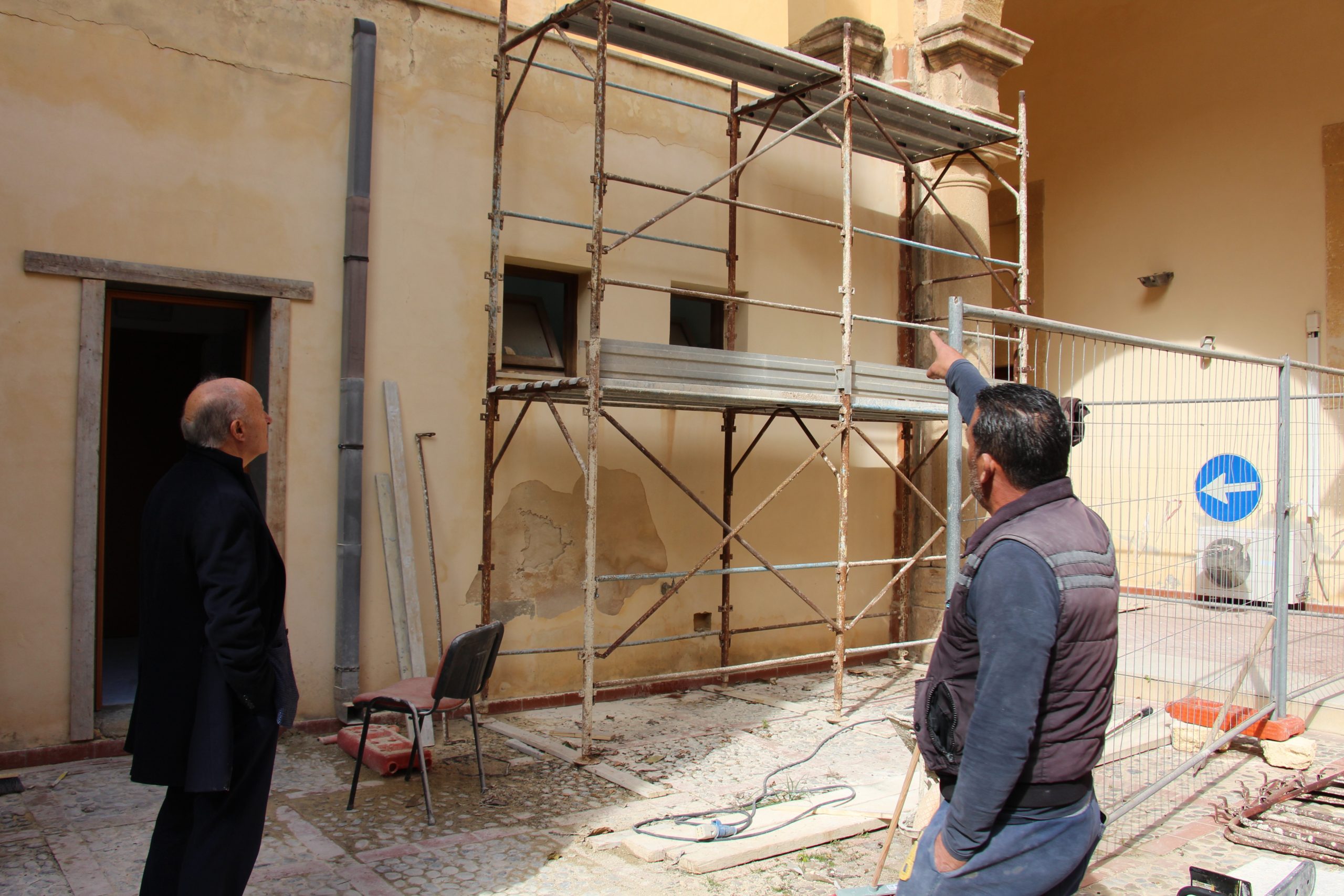 Ex scuola Crimi di Marsala: iniziati i lavori per collocare l’ascensore