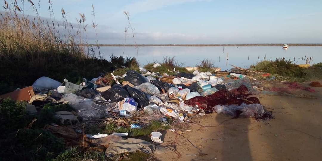 Marsala: « Ri-puliamo il mare di Salinella dalla plastica». Domenica pomeriggio tornano i volontari a Sappusi