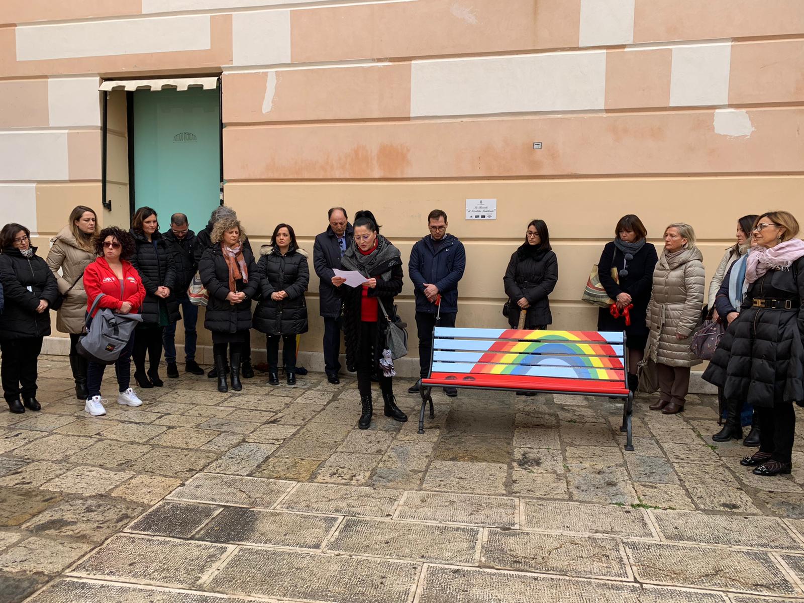 Una panchina rossa per Nicoletta, il padre: “Margareta ci ha distrutti come un virus”