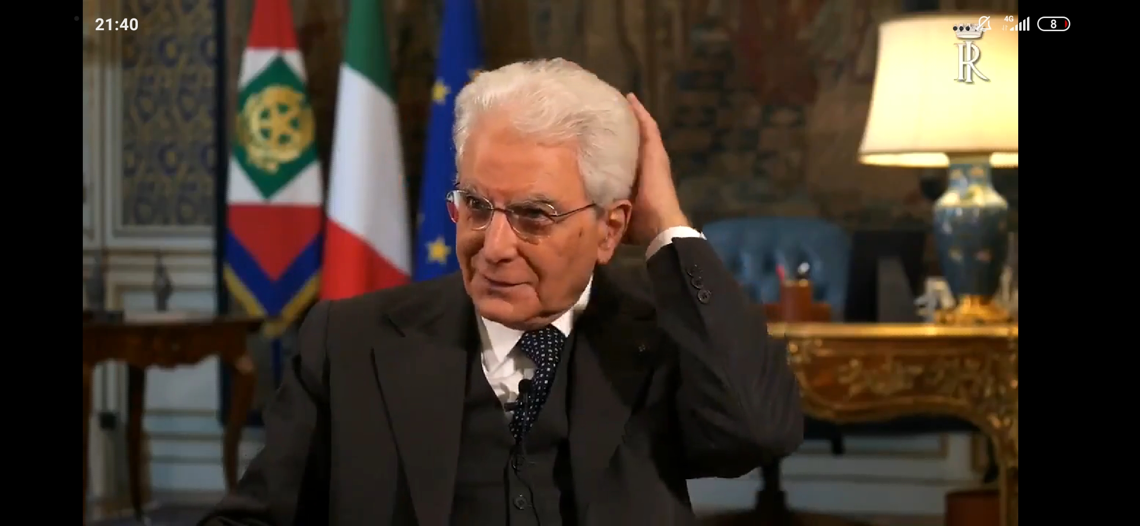 Mattarella, nel fuorionda tutta la sua umanità: “eh Giovanni, non vado dal barbiere neanche io” – IL VIDEO