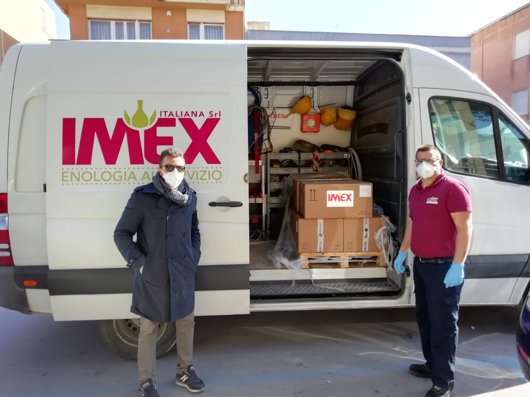 Imex Italiana dona kit di imballaggio per il trasporto dei tamponi all’ospedale di Marsala