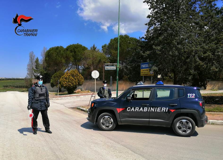 Partanna: aggredisce i Carabinieri intervenuti a sedare una lite, aveva anche marijuana. Arrestato