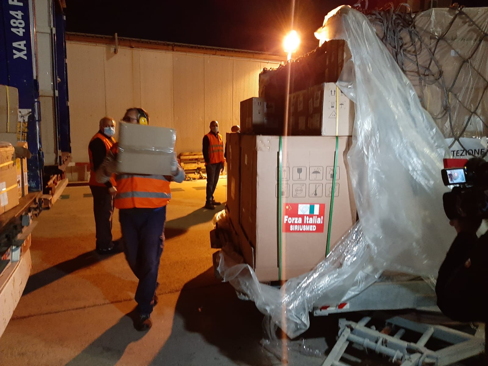 Sicilia: è arrivato un cargo dalla Cina con materiale sanitario