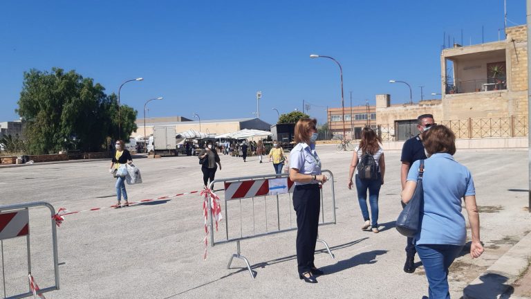 Mercatino di Marsala di nuovo aperto: primo giorno senza assembramenti