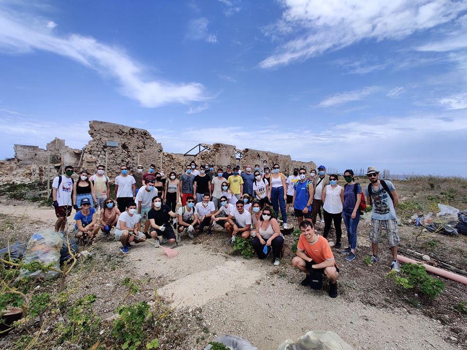 Pulizia delle spiagge in corso a Trapani. Tranchida ringrazia i giovani volontari