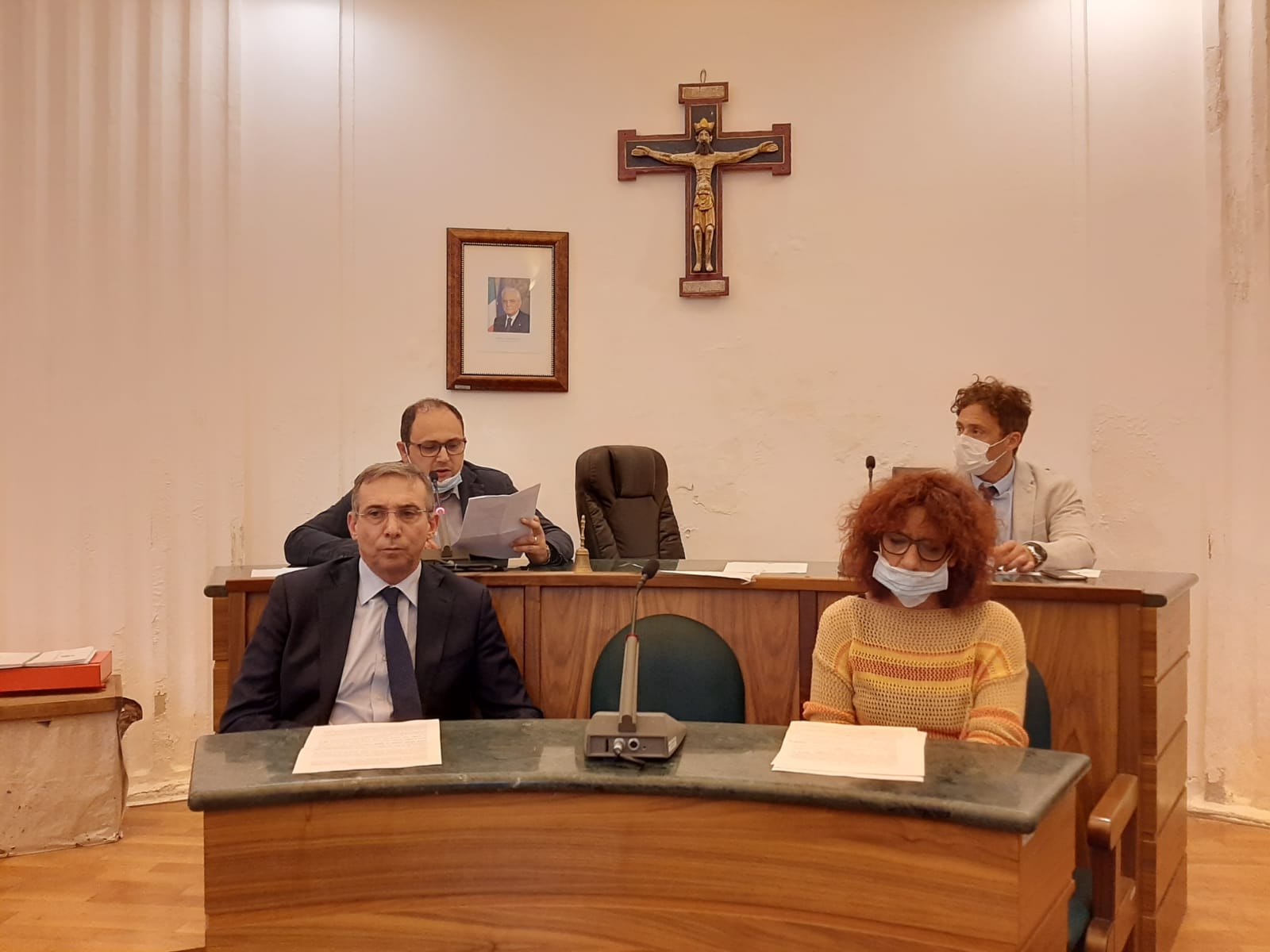 Castellammare, Consiglio aperto su operazione antimafia. L’aula rinnova la fiducia a Rizzo