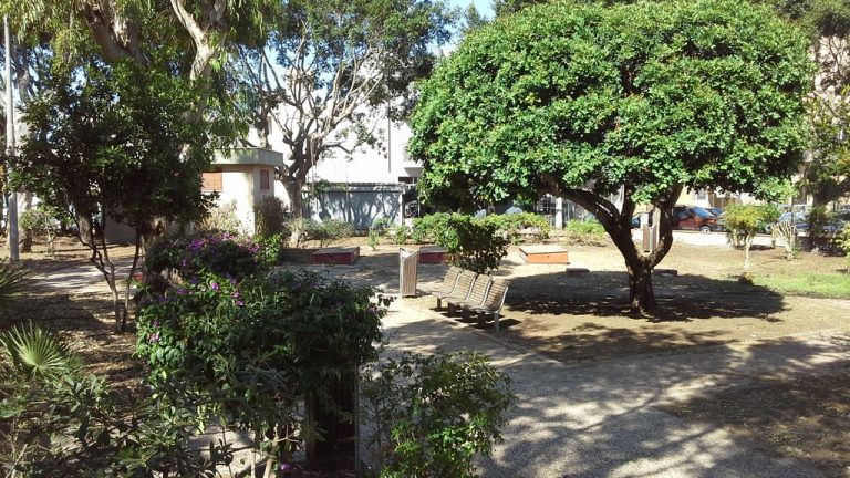 Marsala, si rifà il look piazza Caprera