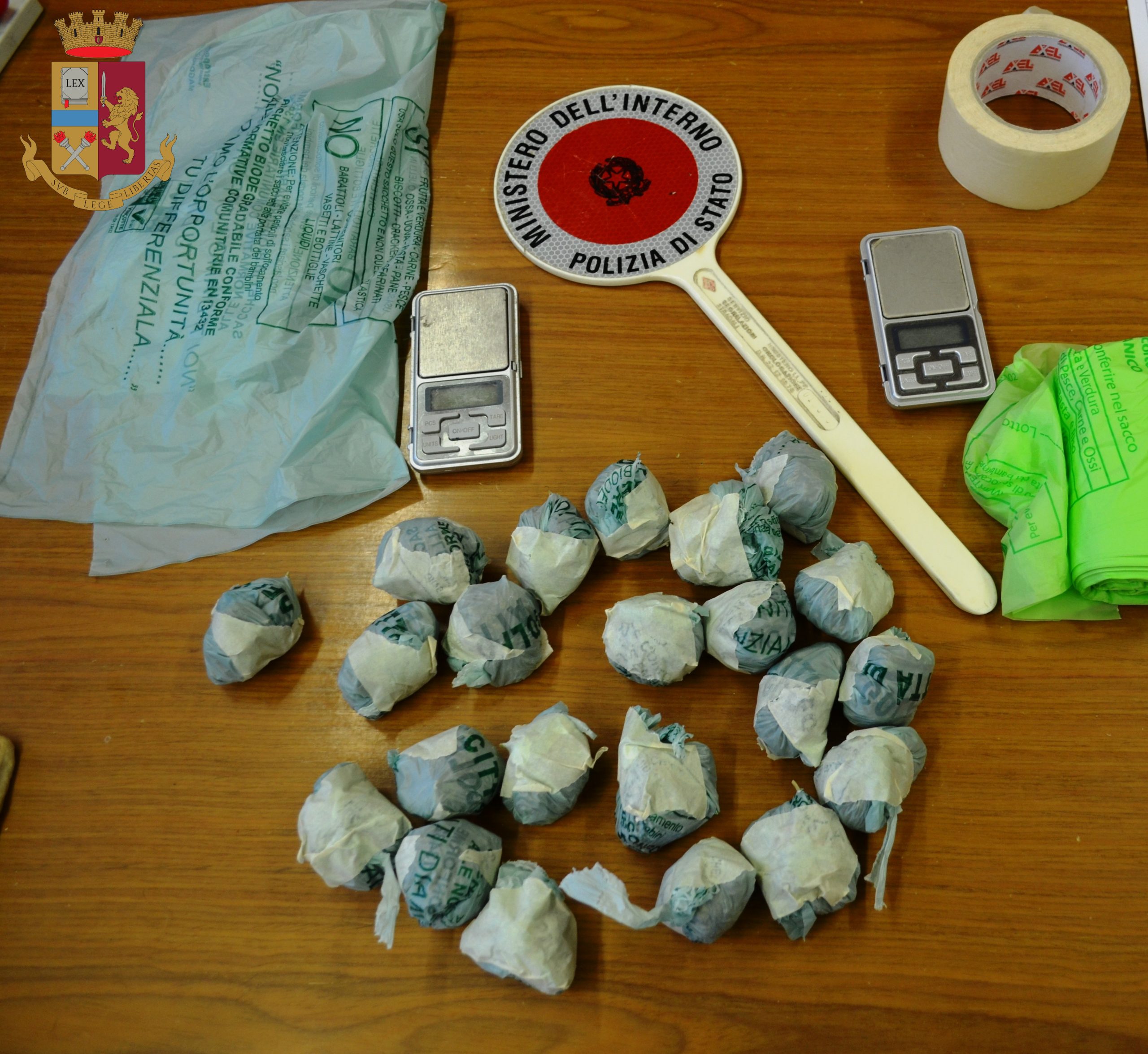 Droga a Castellammare, arrestato uno spacciatore