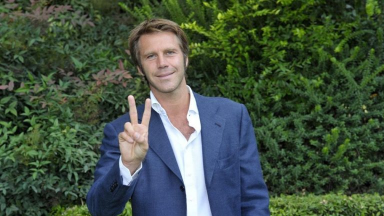 Emanuele Filiberto vorrebbe entrare in politica: “Servono piani concreti per l’Italia. Basta con la politica dei selfie con la bandiera”