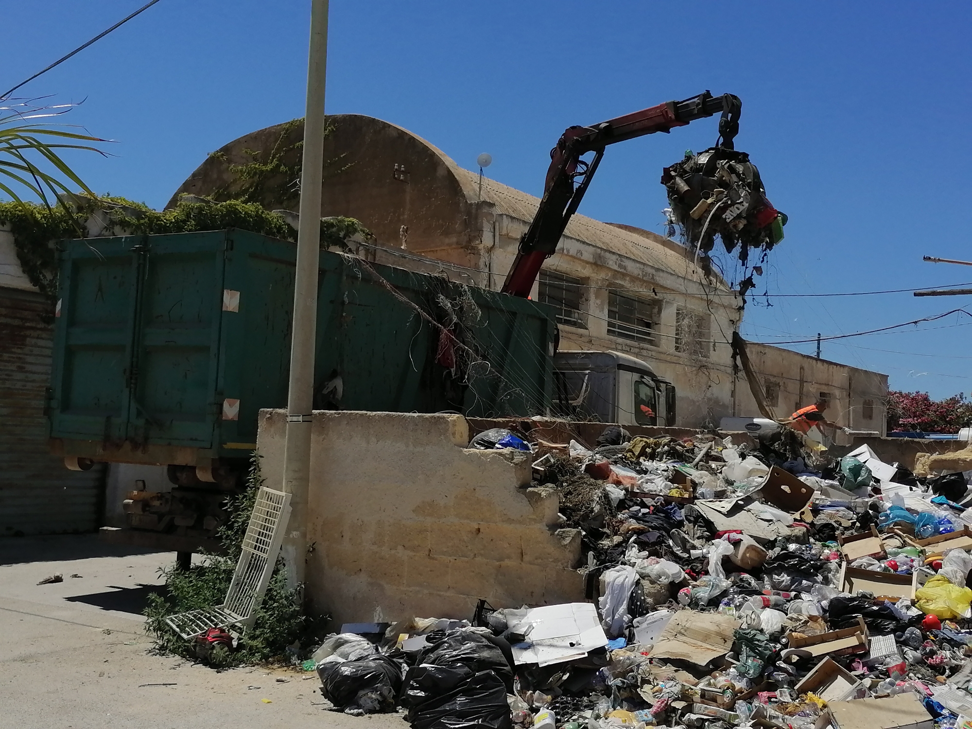 Rimosse la discariche abusive nella zona del porto