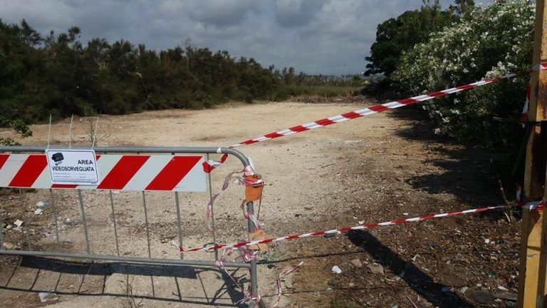 Marsala: il Comune fa ripulire ancora l’area dell’ex Artigel piena di rifiuti
