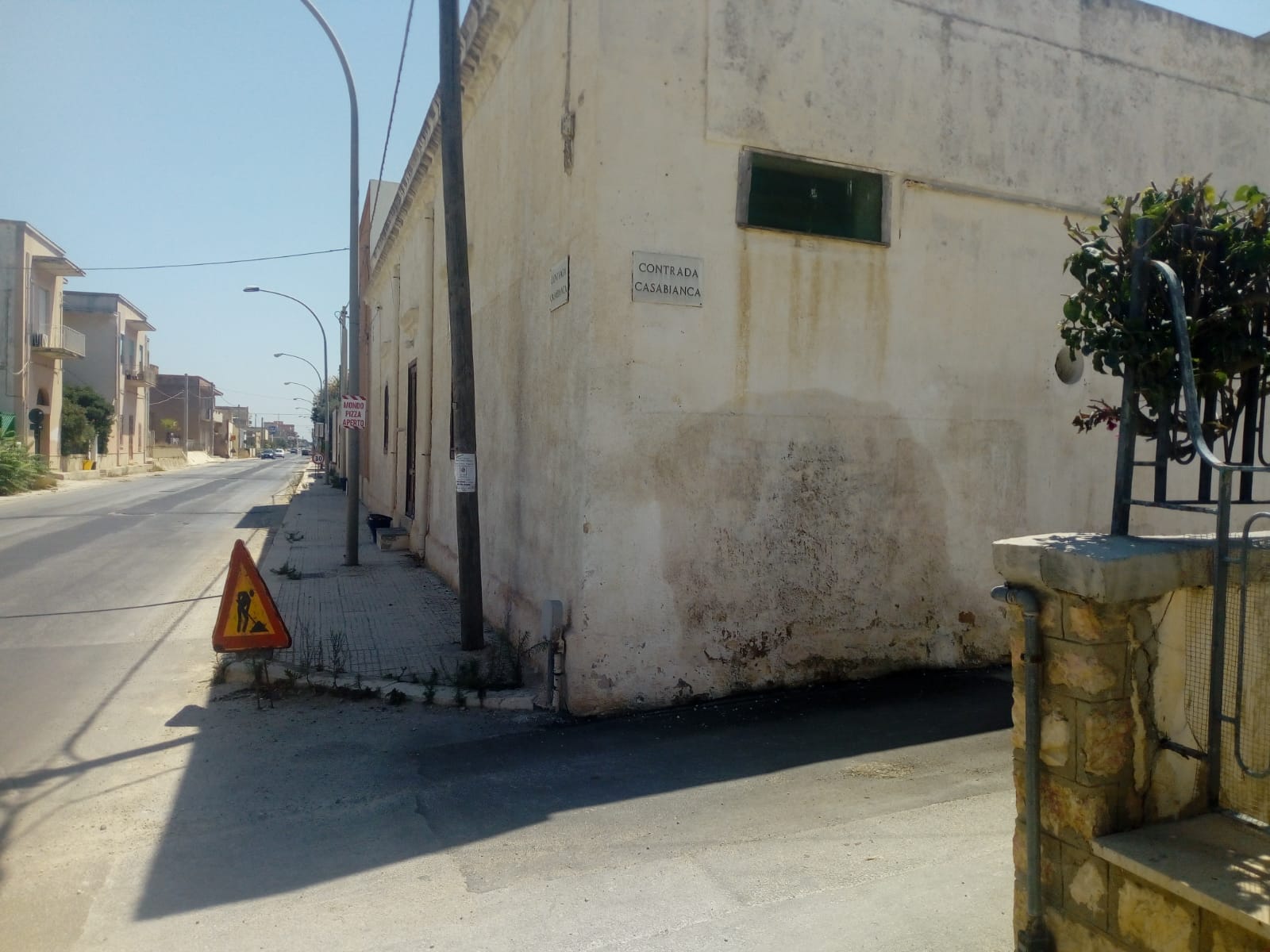 Marsala un poliziotto ferito mentre cerca di fermare migranti in fuga