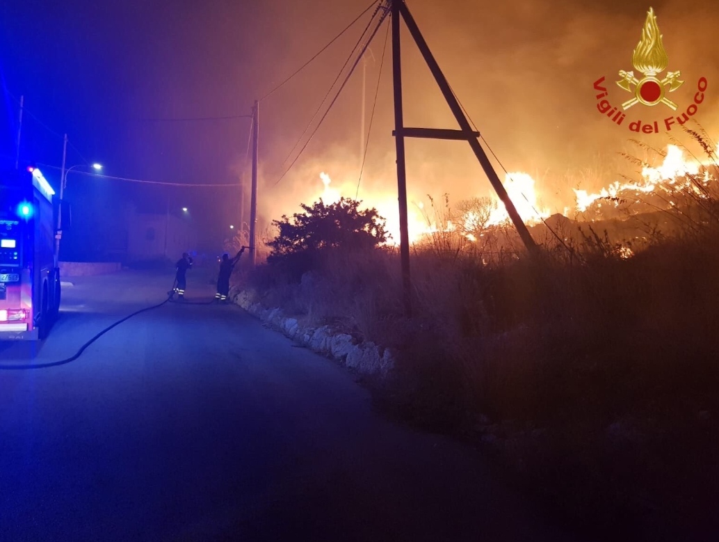 Diversi incendi divampano nella zona di San Vito Lo Capo