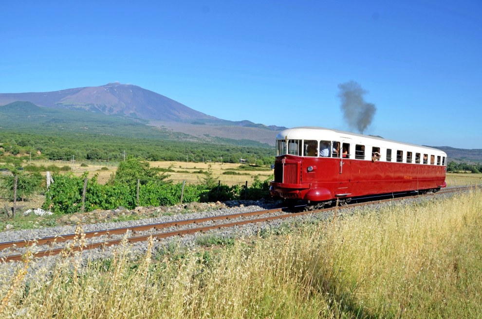 Ripartono i “Treni storici del gusto”, viaggio all’interno della Sicilia fino a Marsala