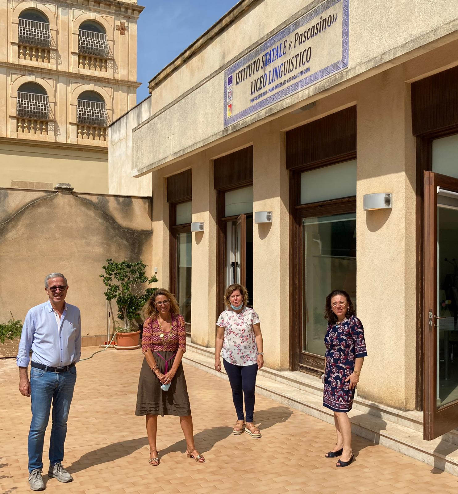 Al Liceo Pascasino un gazebo polifunzionale per favorire il distanziamento e le attività all’aperto