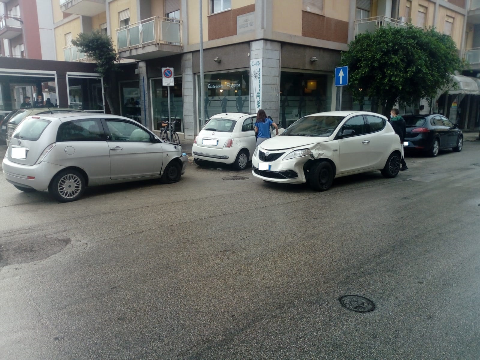 Marsala: scontro tra auto nell’incrocio tra via Crispi e via Mazzini