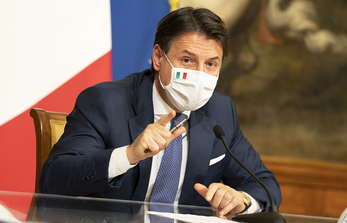 Covid, Conte: “L’arrivo delle prime dosi di vaccino è un messaggio di fiducia”