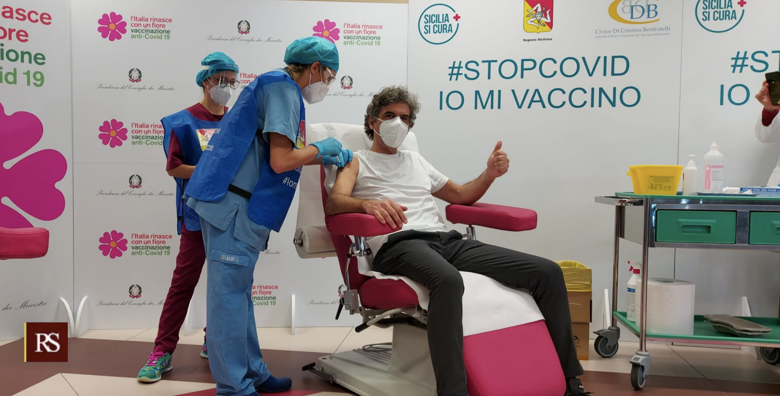 Vax Day in Sicilia, Massimo Geraci è il primo vaccinato al Civico di Palermo