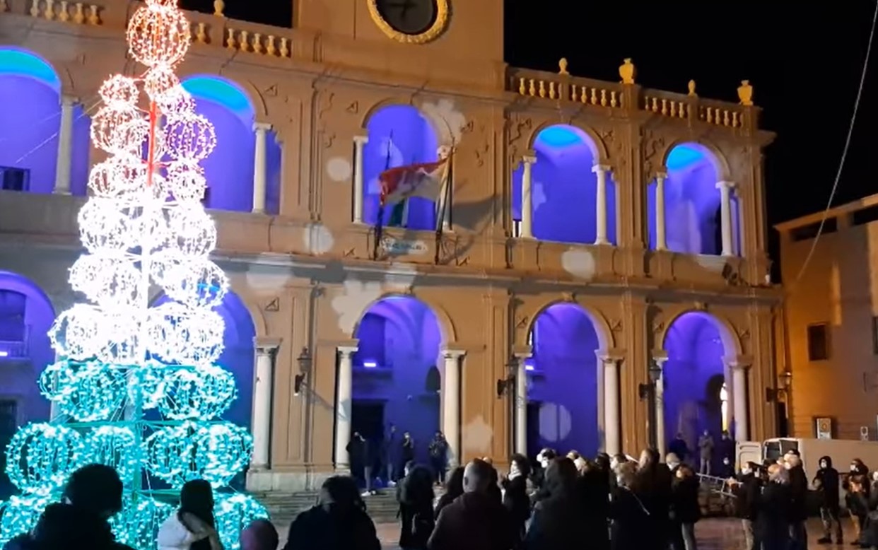 Gli addobbi a Marsala: il progetto e i costi del primo Natale della Giunta Grillo