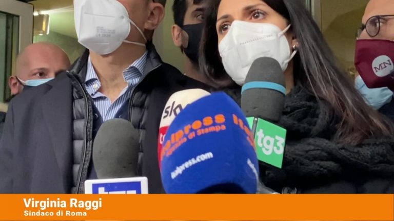 Assolta Virginia Raggi: “Ora qualcuno rifletta, anche nel M5S” | Il VIDEO con le prime dichiarazioni