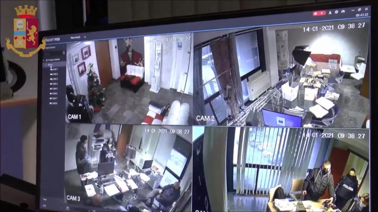 Prostituzione minorile, arrestati imprenditori della moda a Palermo