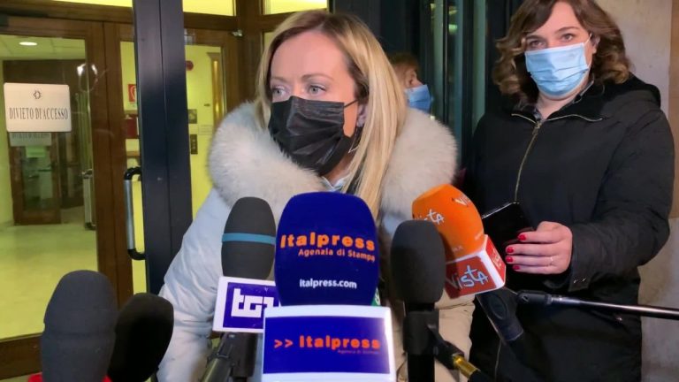 Governo, Meloni “L’unica soluzione seria è il voto”