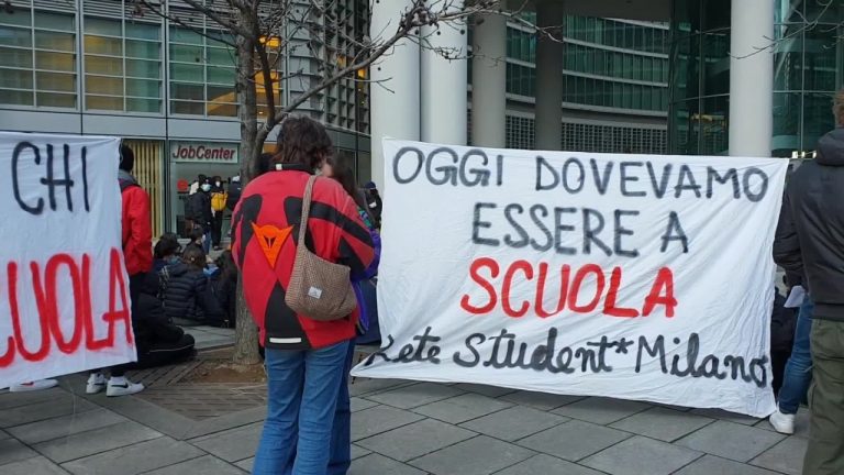 Ancora una protesta degli studenti: “No alla Dad”