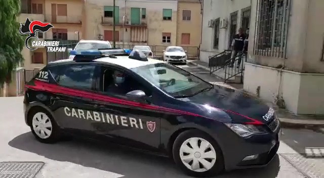 Castelvetrano: evade dai domiciliari l’uomo che provocò diversi incidenti guidando senza patente