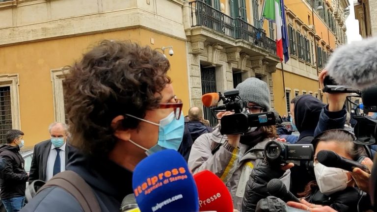 Governo, Toninelli: “Valuteremo i singoli provvedimenti”