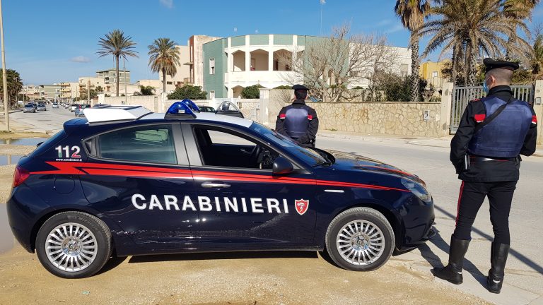 Mazara: evade dai domiciliari per acquistare hashish, denunciato