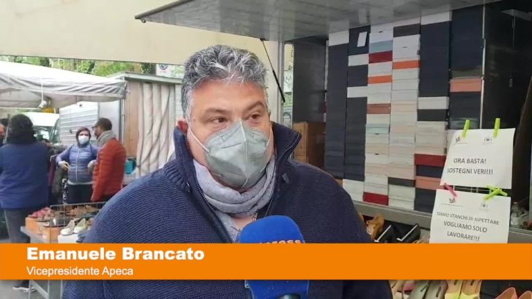 Ai mercati senza vendere, la protesta degli ambulanti a Milano