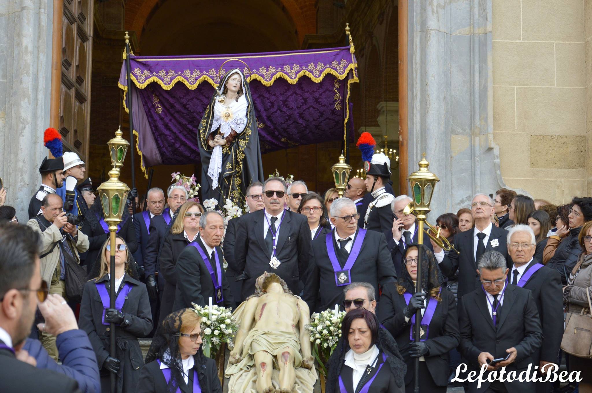 Venerdì Santo a Marsala senza la Madonna Addolorata in processione. Immagini e Video