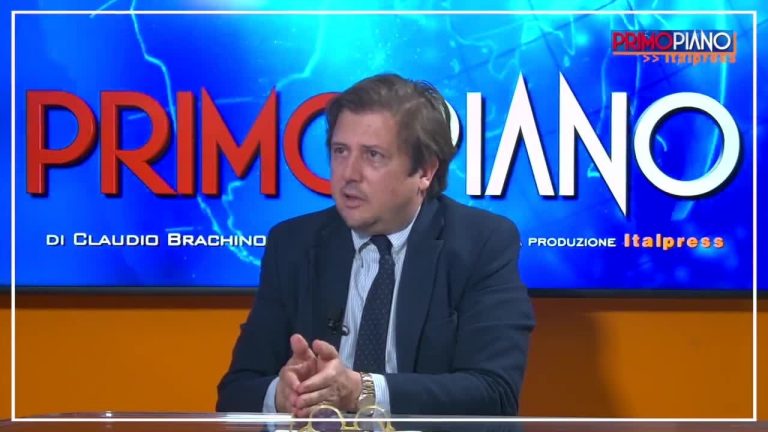 Sileri “Torneremo ad abbracciarci, purché vaccinati”