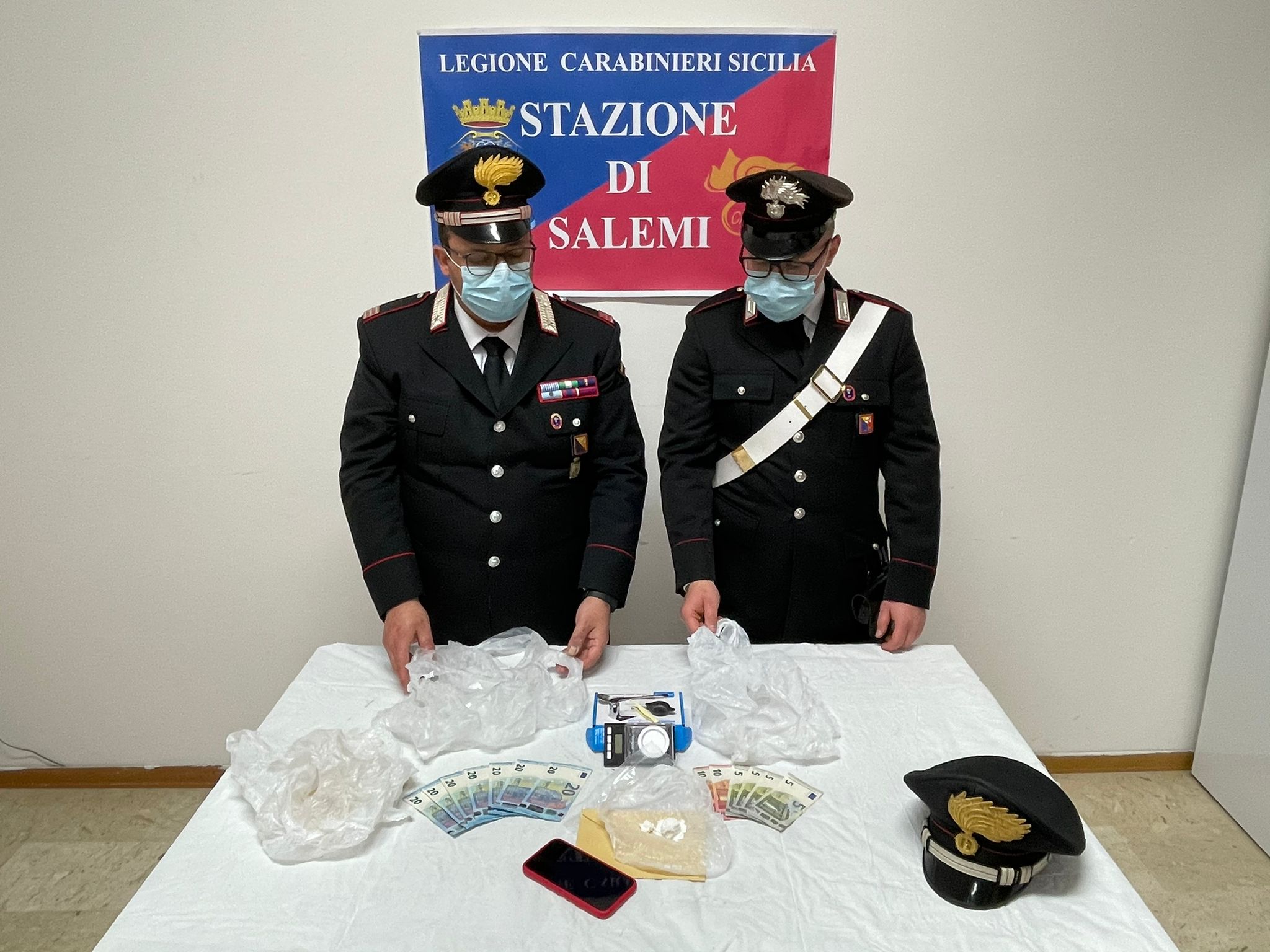 Salemi: circolava con della cocaina in auto, arrestato 35enne