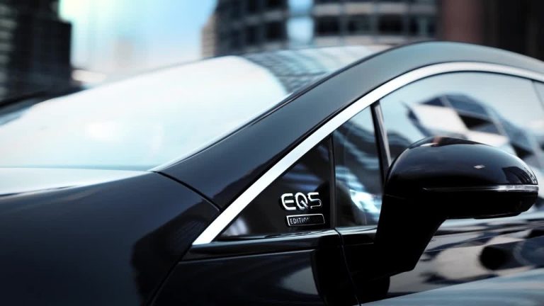 Mercedes EQS, la berlina luxury