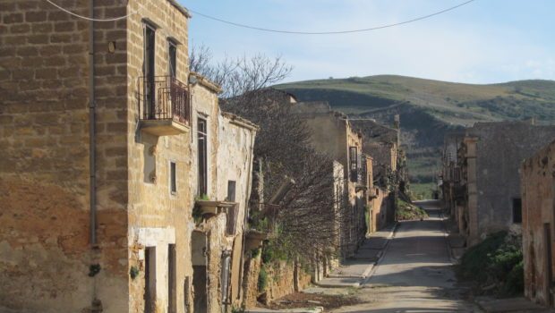 Amianto, la Regione dà il via alla bonifica nella Valle del Belice