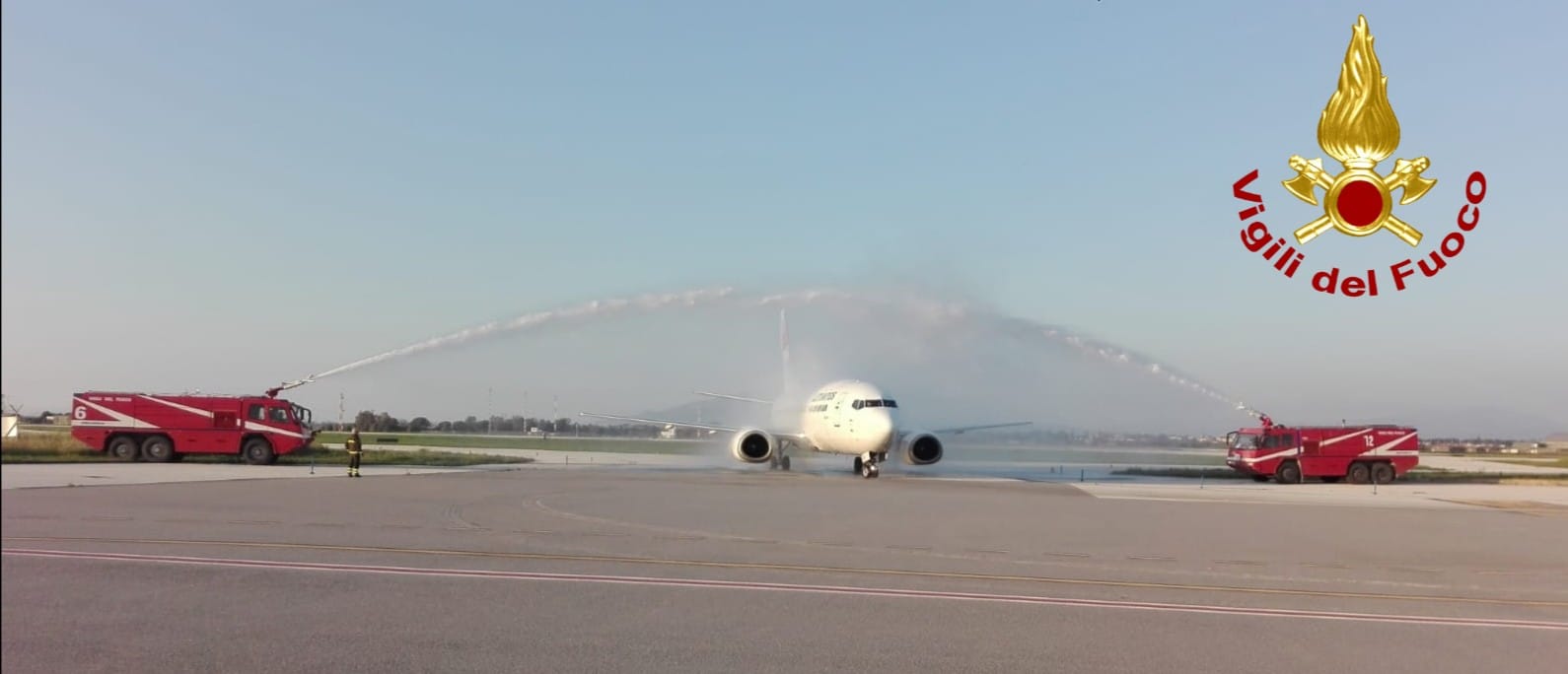 Birgi: primo volo con water cannon per la Lumiwings (VIDEO)