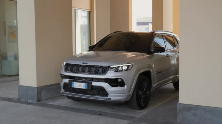 La Jeep Compass si rinnova